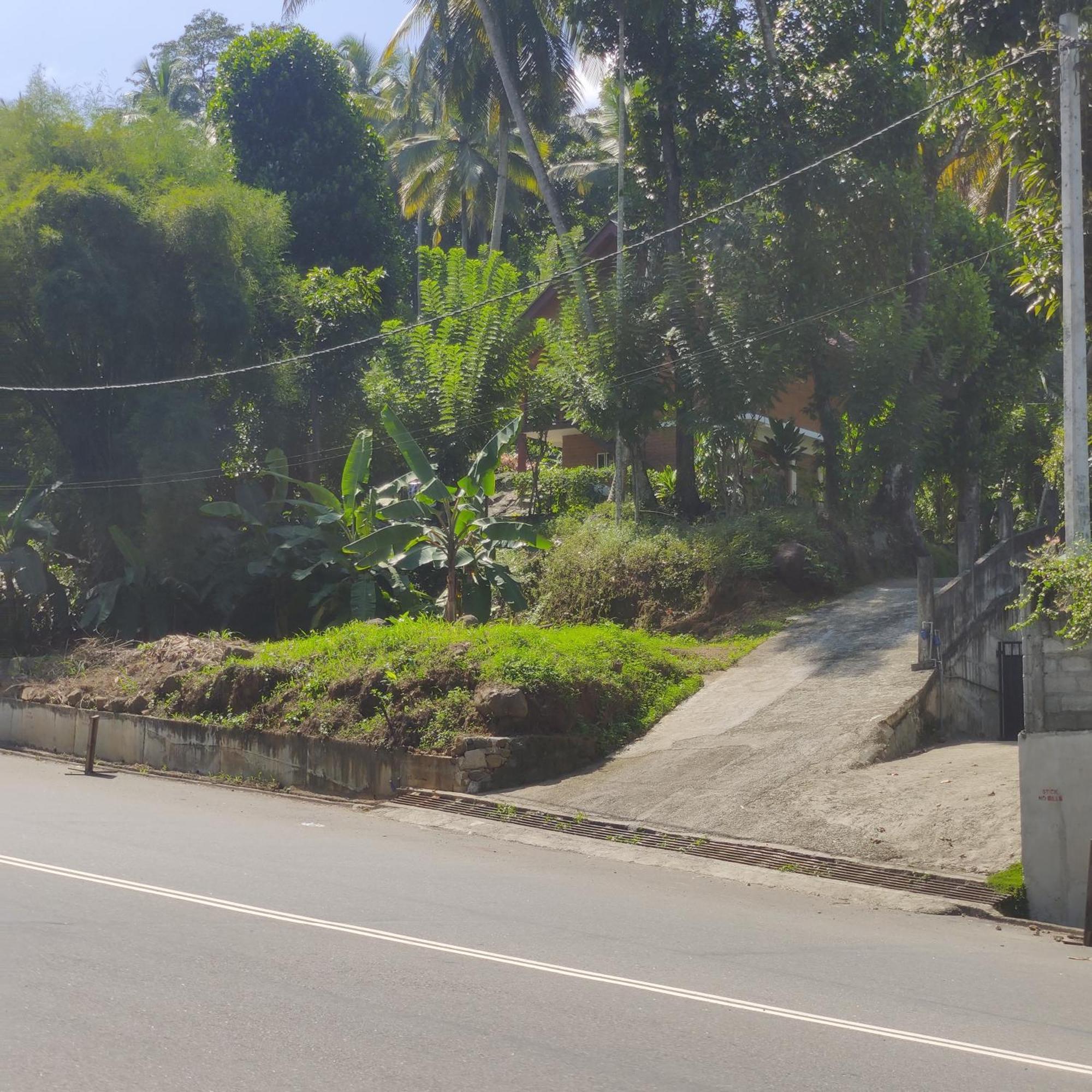 Kaba Saradiel Mawanella Bagian luar foto